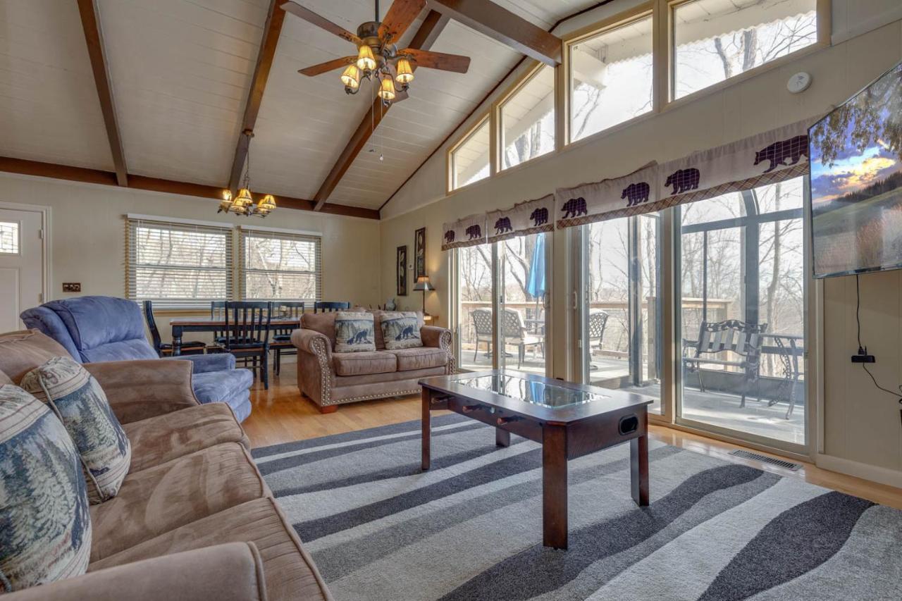 Bear View Chalet, 3 Bedroom, Pool, Pets, Arcades, Wifi, Hot Tub, Sleeps 12 Гетлинбург Екстериор снимка