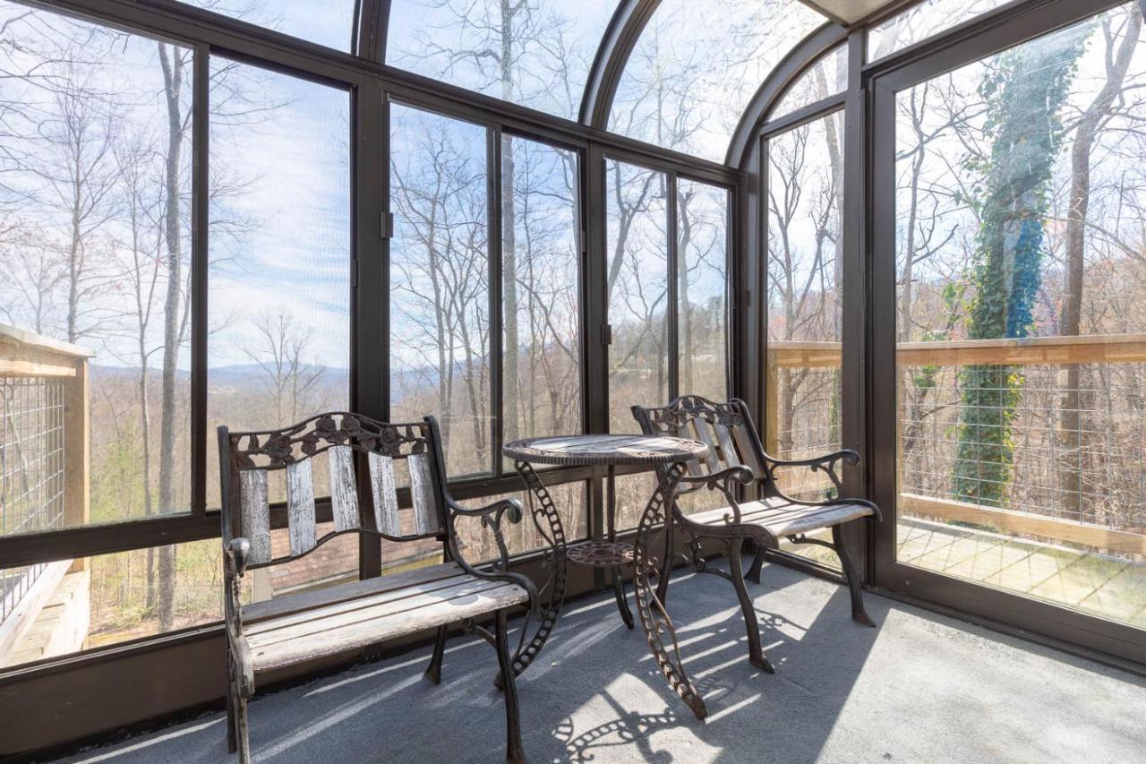 Bear View Chalet, 3 Bedroom, Pool, Pets, Arcades, Wifi, Hot Tub, Sleeps 12 Гетлинбург Екстериор снимка