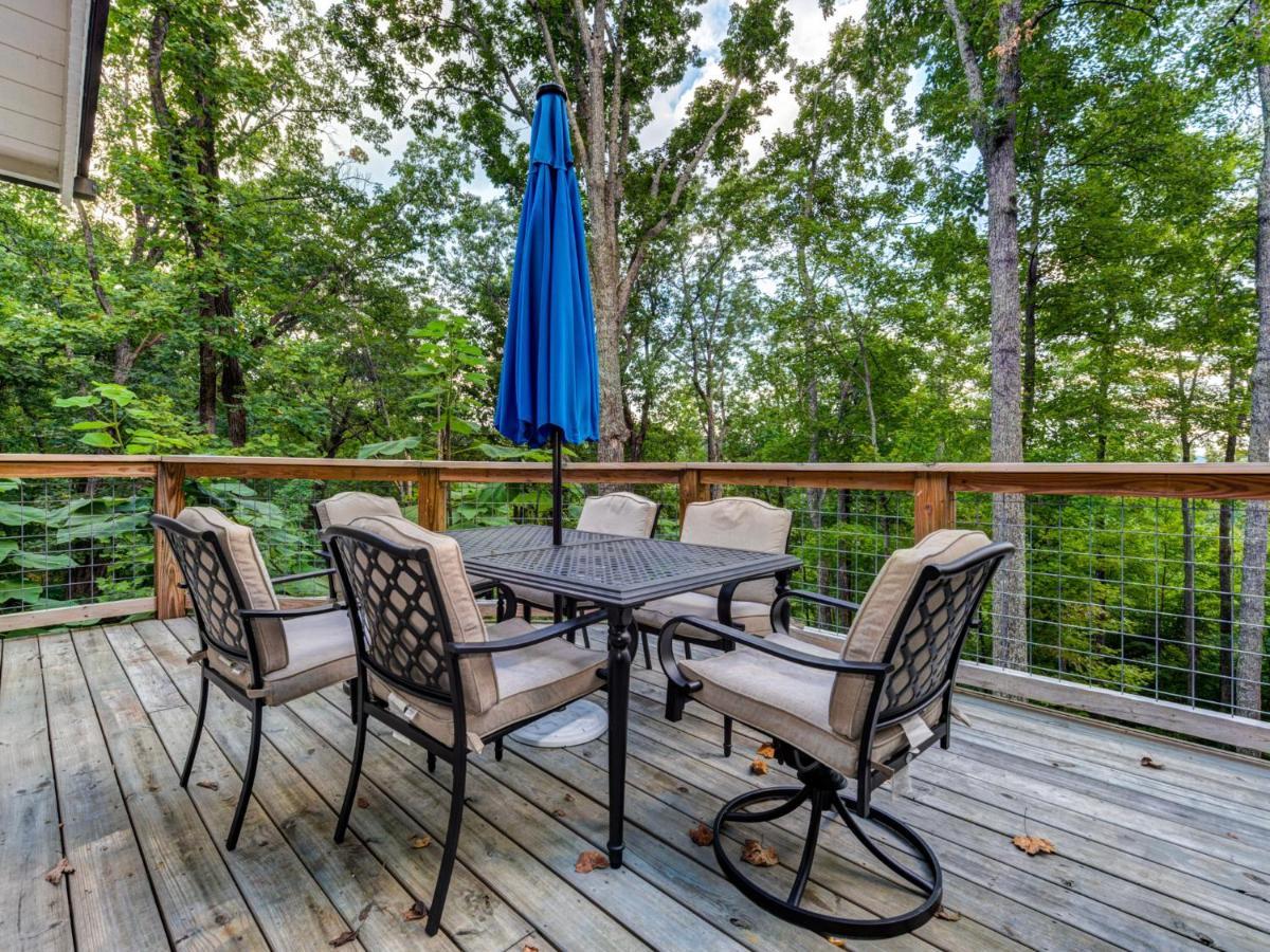 Bear View Chalet, 3 Bedroom, Pool, Pets, Arcades, Wifi, Hot Tub, Sleeps 12 Гетлинбург Екстериор снимка