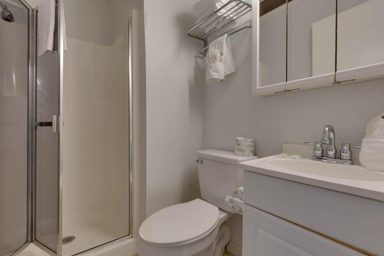 Bear View Chalet, 3 Bedroom, Pool, Pets, Arcades, Wifi, Hot Tub, Sleeps 12 Гетлинбург Екстериор снимка