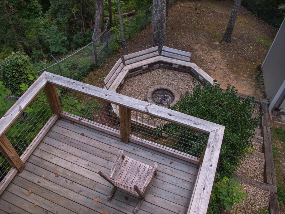 Bear View Chalet, 3 Bedroom, Pool, Pets, Arcades, Wifi, Hot Tub, Sleeps 12 Гетлинбург Екстериор снимка